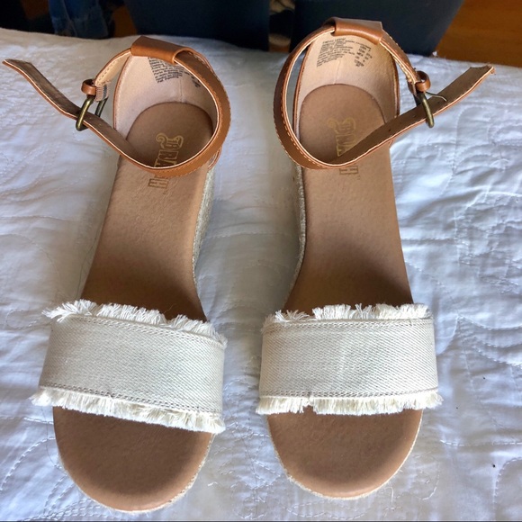 Payless White and Tan Platform Wedge - Picture 4 of 4